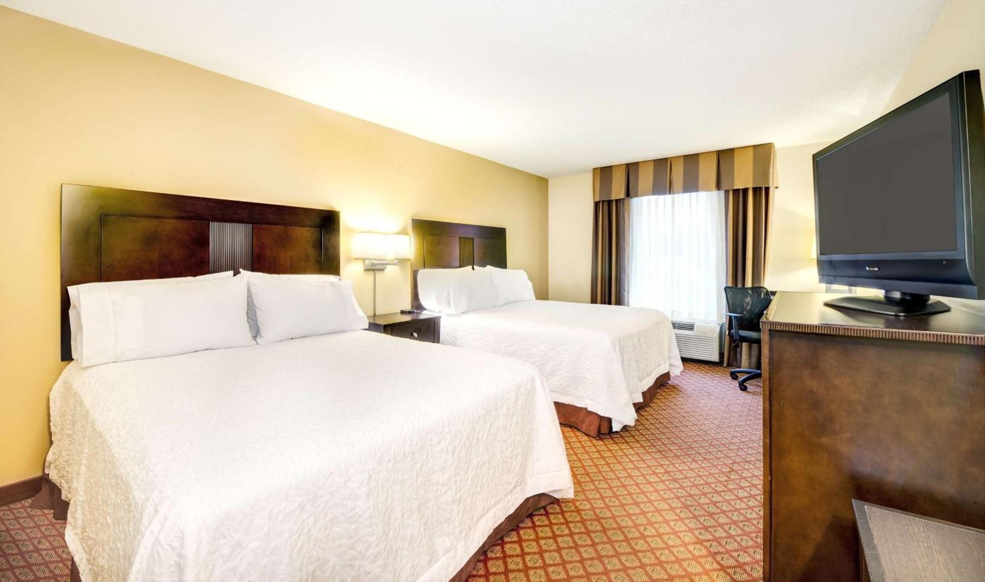 Hampton Inn & Suites Scottsboro photo 17