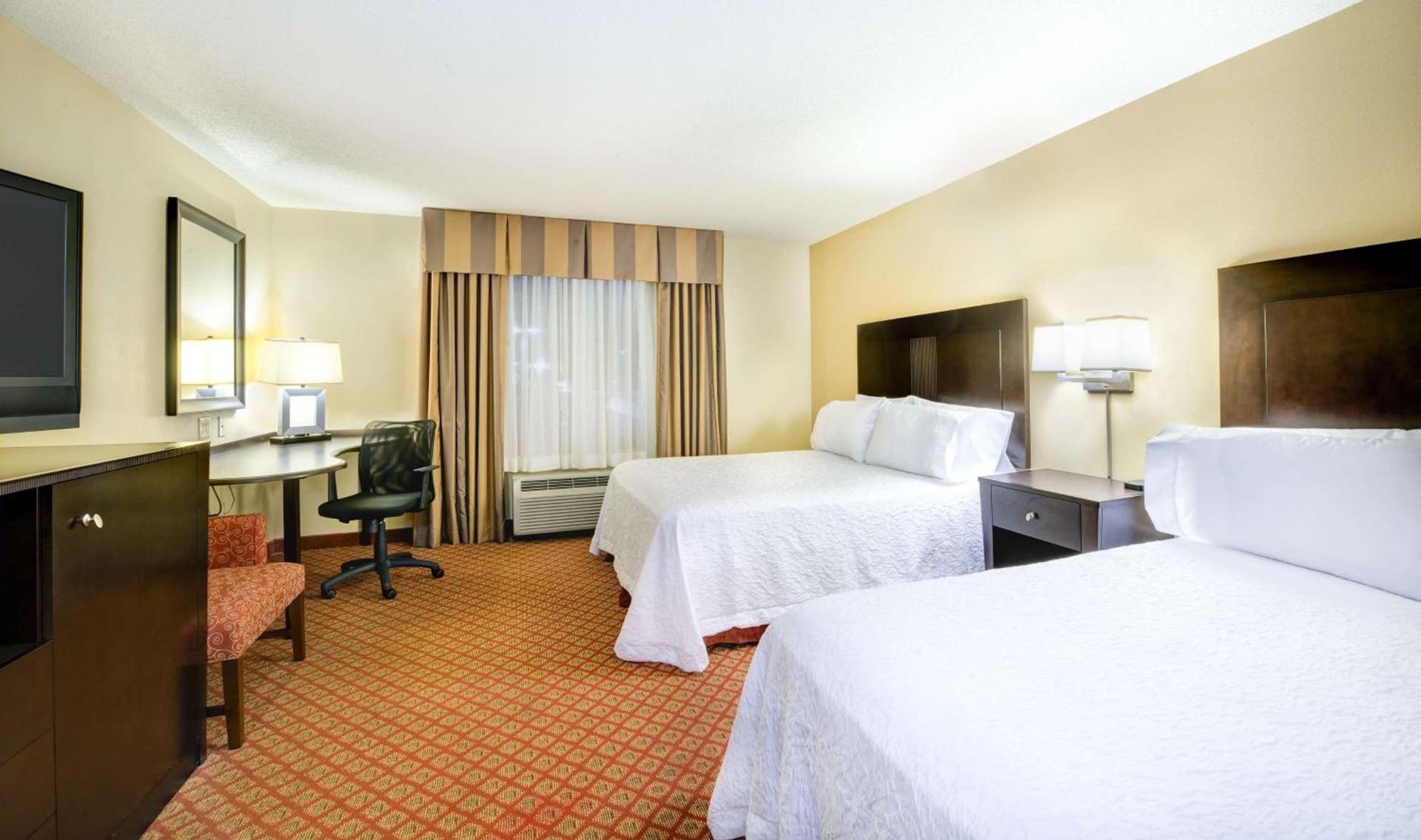 Hampton Inn & Suites Scottsboro photo 19