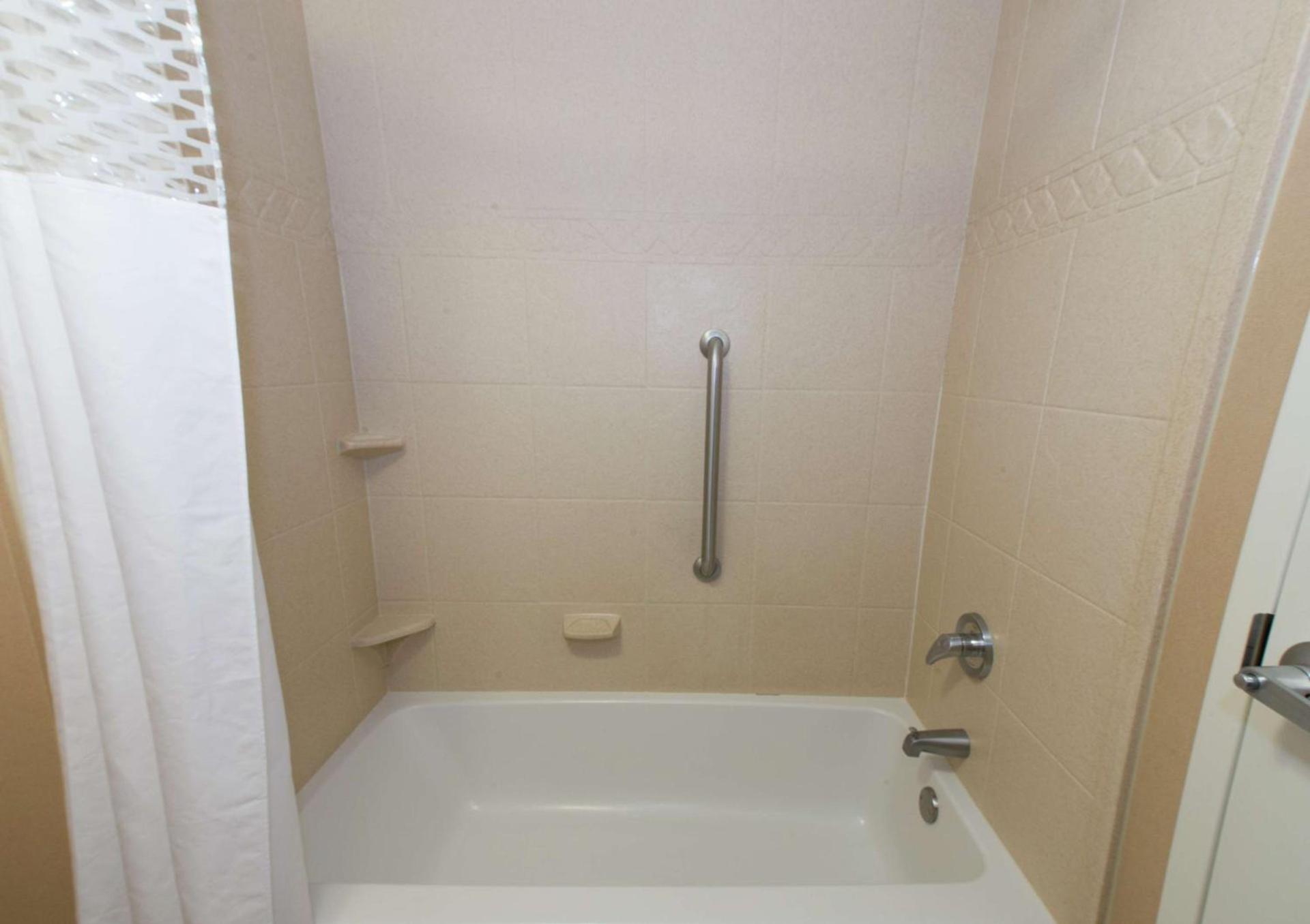 Hampton Inn & Suites Scottsboro photo 28