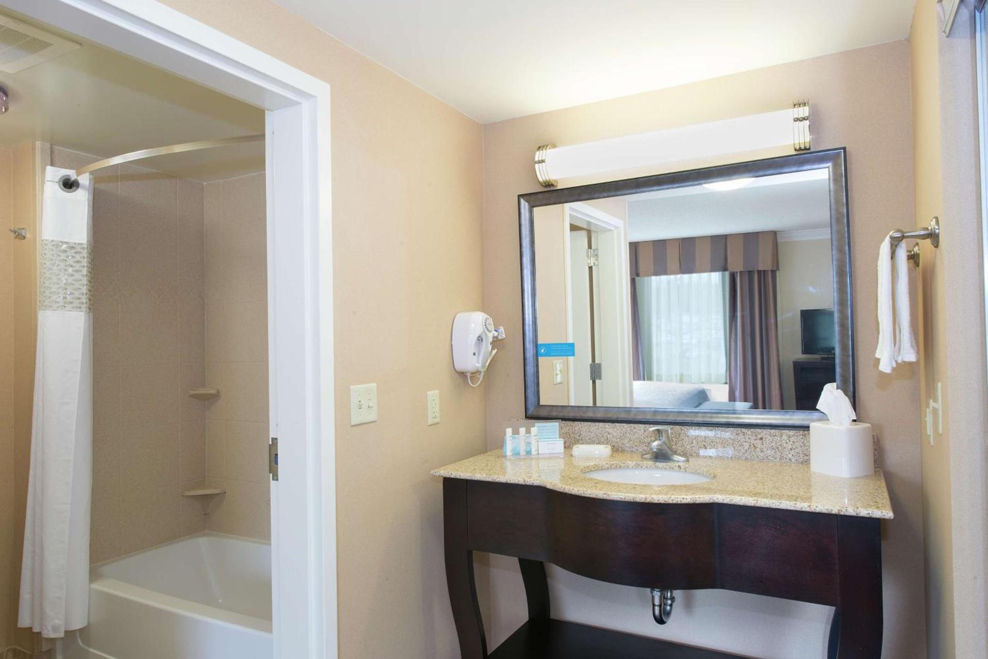 Hampton Inn & Suites Scottsboro photo 34