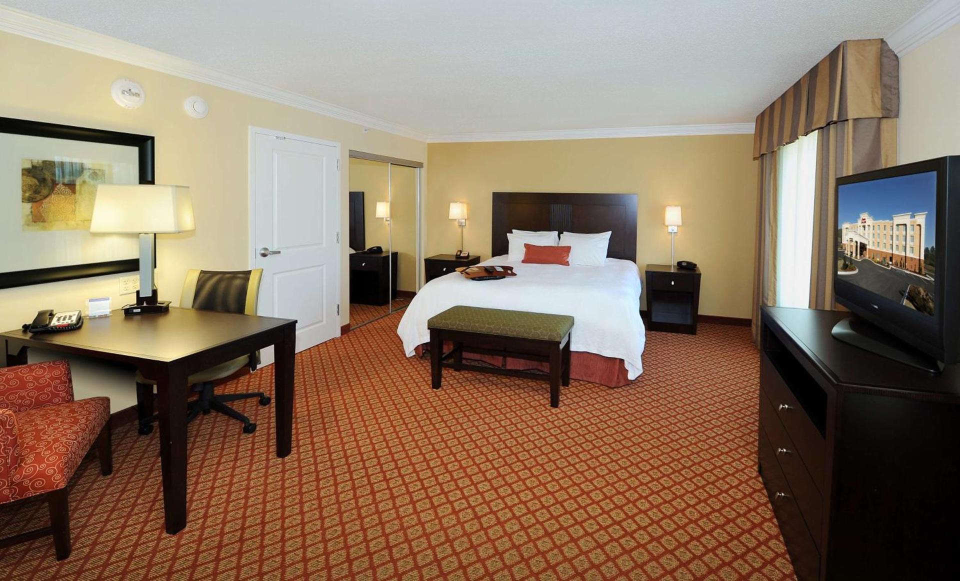 Hampton Inn & Suites Scottsboro photo 41