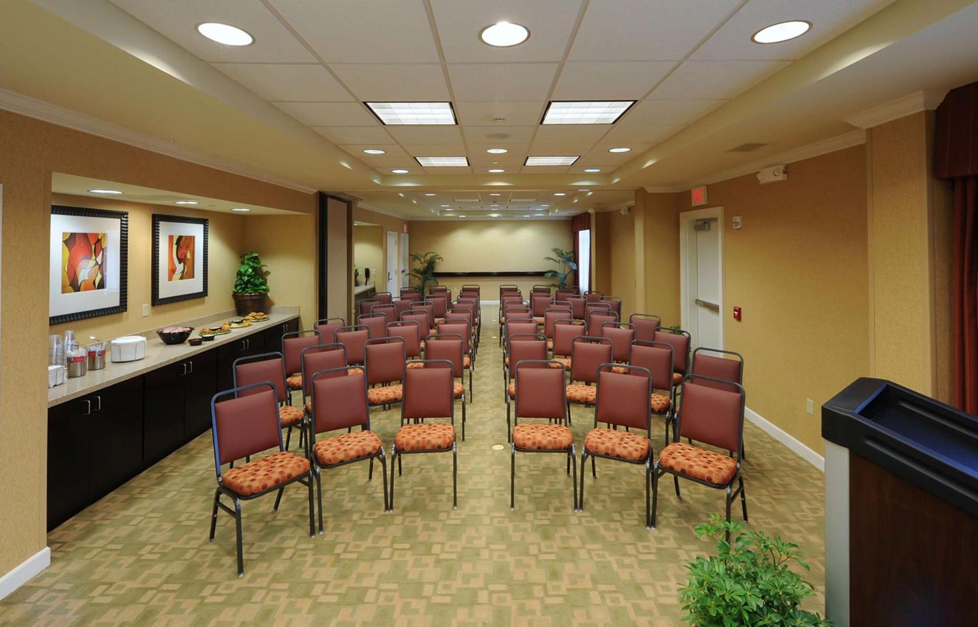 Hampton Inn & Suites Scottsboro photo 52
