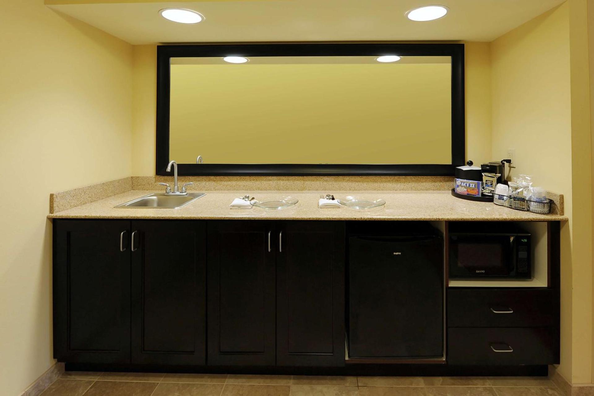 Hampton Inn & Suites Scottsboro photo 57