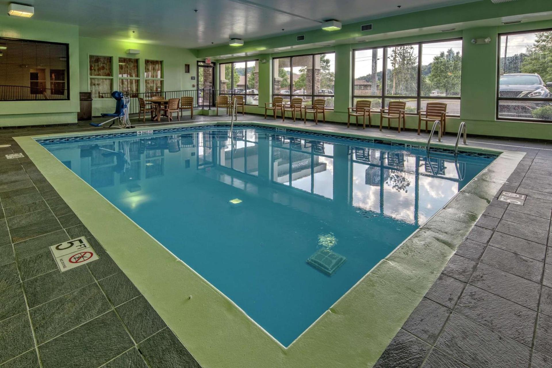 Hampton Inn Ashland photo 10