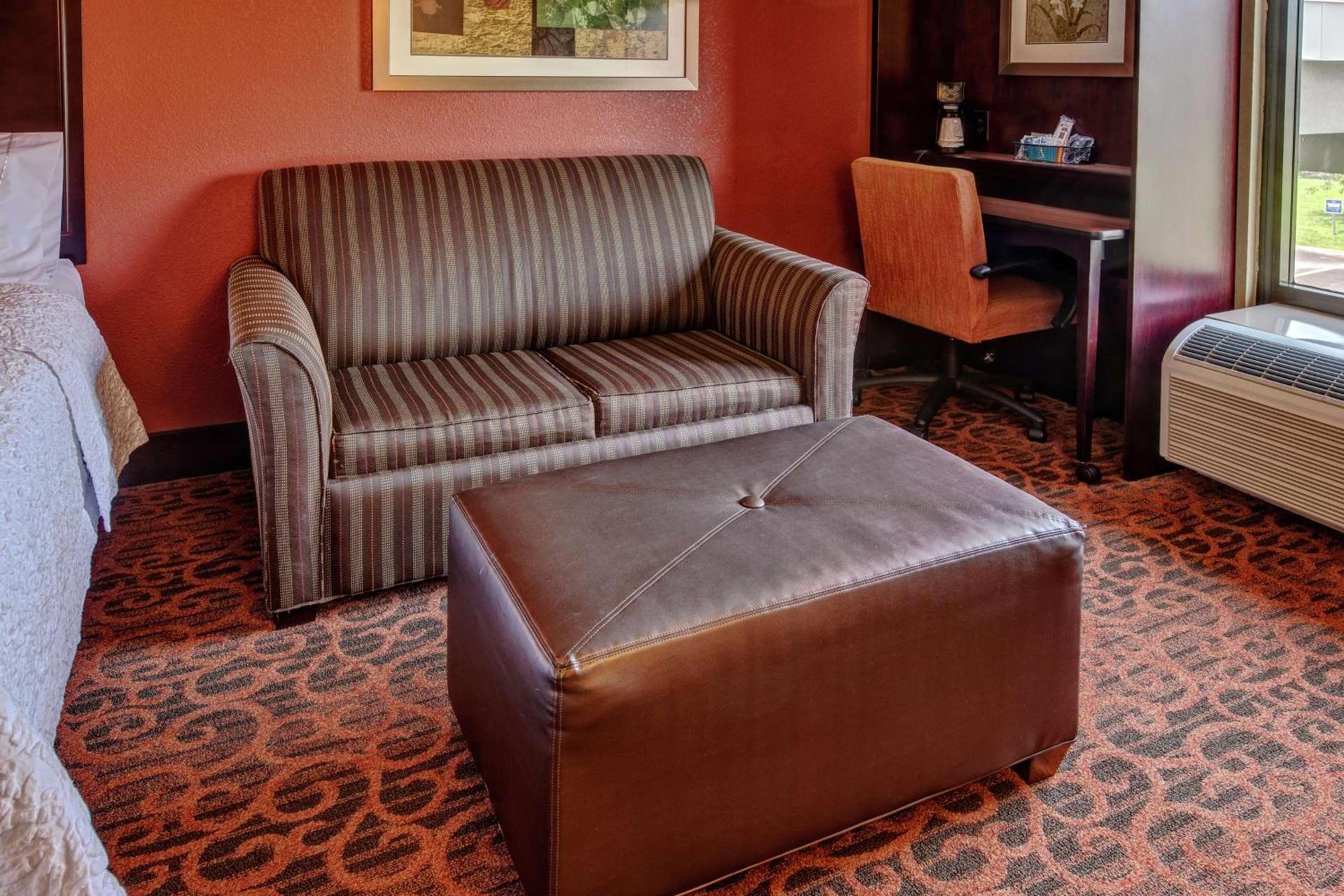 Hampton Inn Ashland photo 16