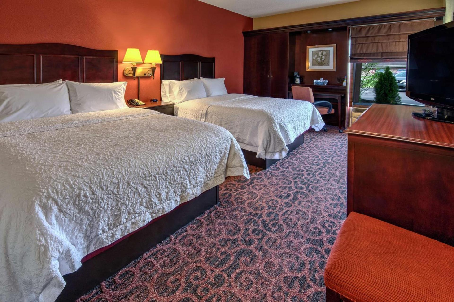 Hampton Inn Ashland photo 17
