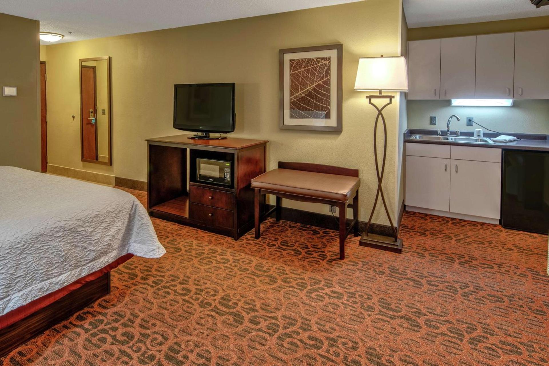 Hampton Inn Ashland photo 27