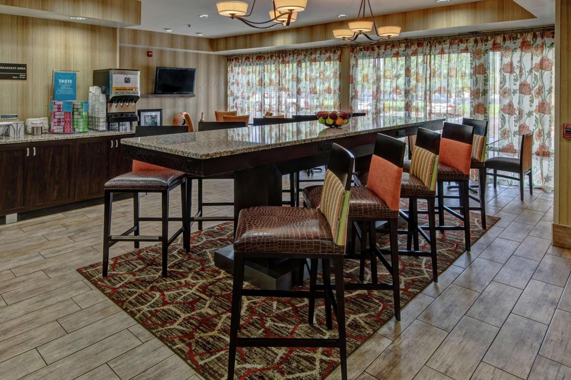 Hampton Inn Ashland photo 30