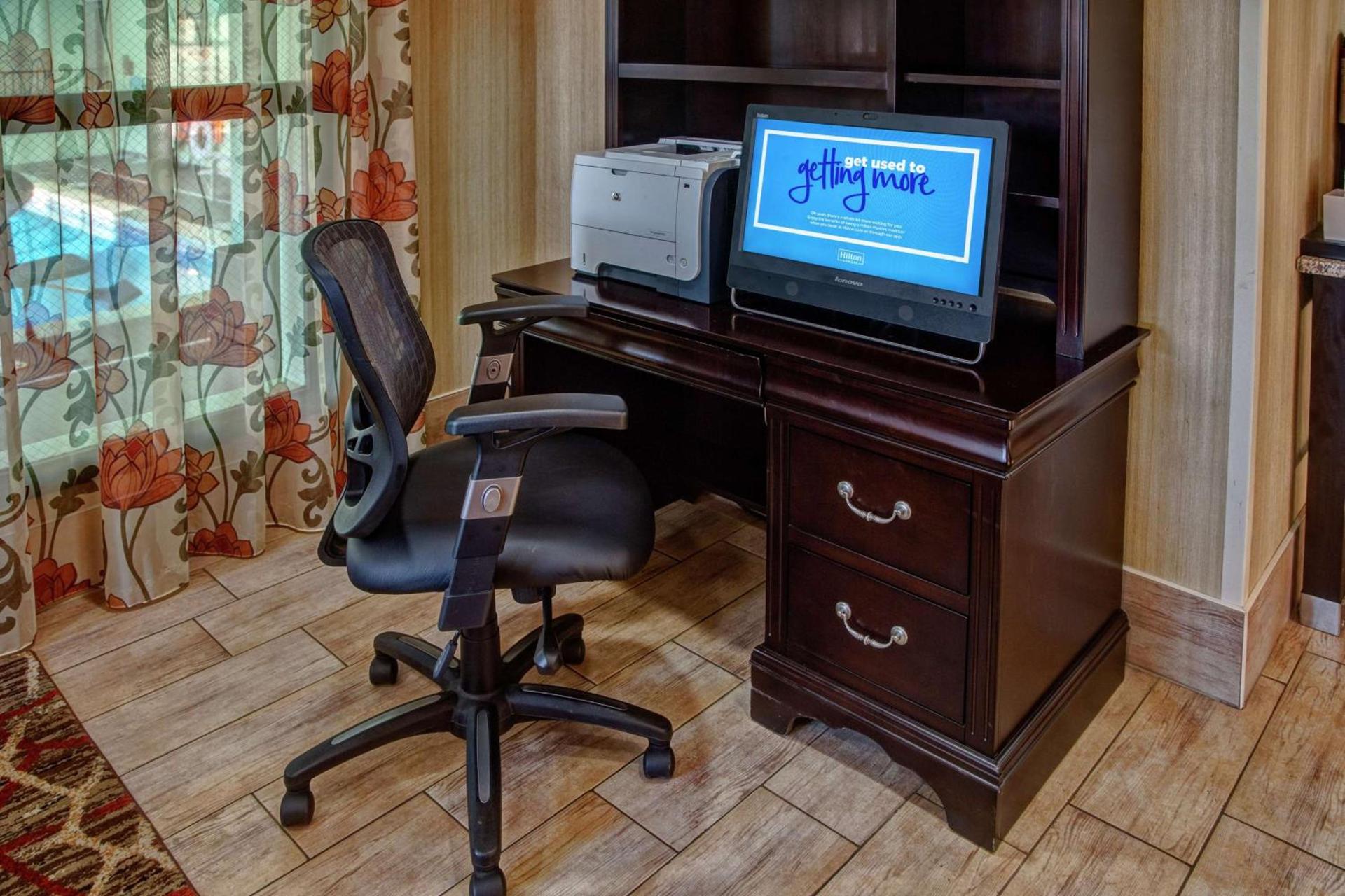 Hampton Inn Ashland photo 31