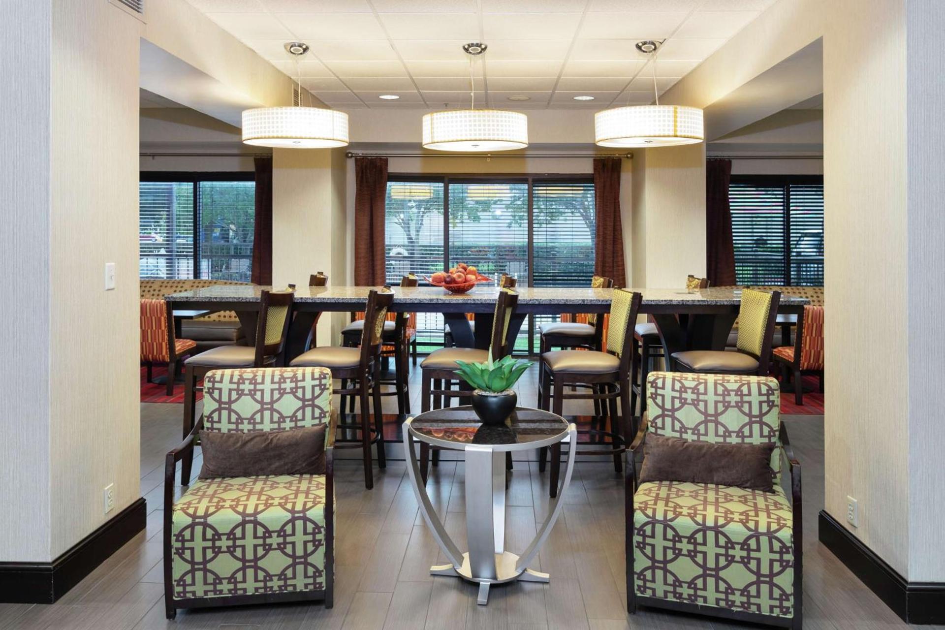 Hampton Inn Houma photo 3