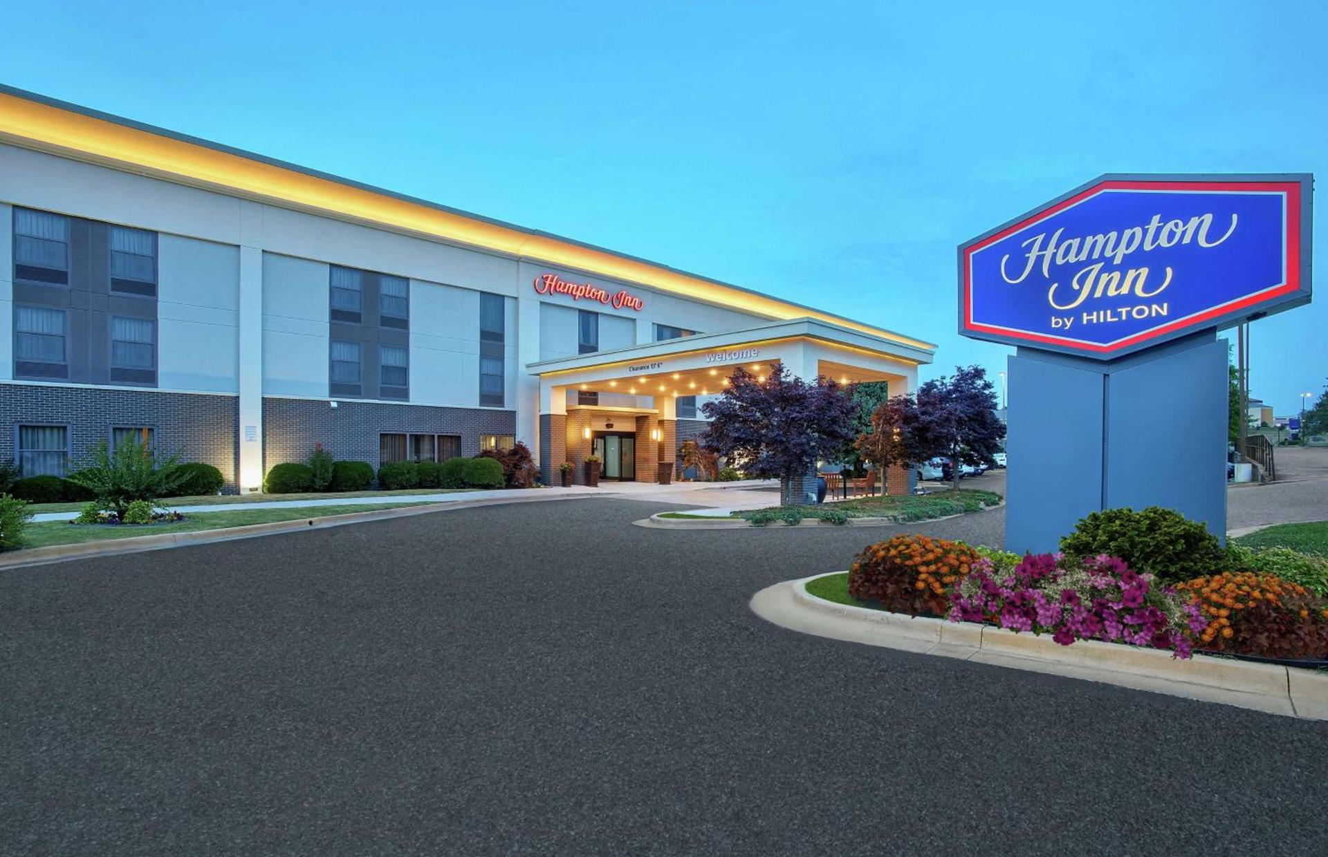 Hampton Inn Cullman photo 2