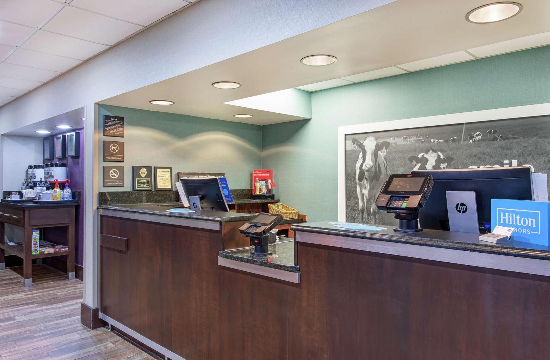 Hampton Inn Cullman photo 7