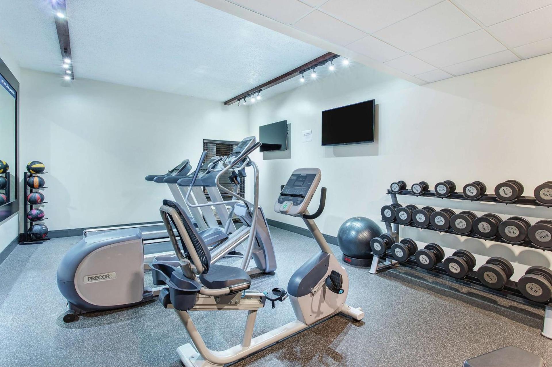 Hampton Inn Cullman photo 16