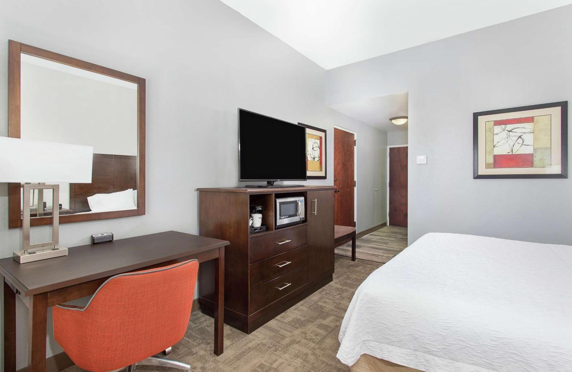 Hampton Inn Cullman photo 20