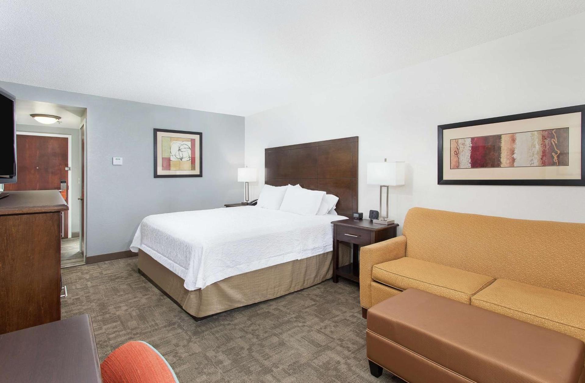 Hampton Inn Cullman photo 22