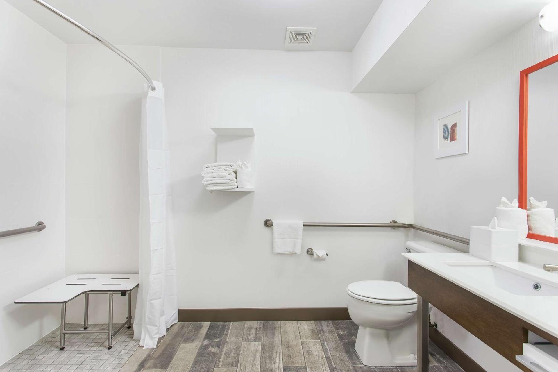 Hampton Inn Cullman photo 27