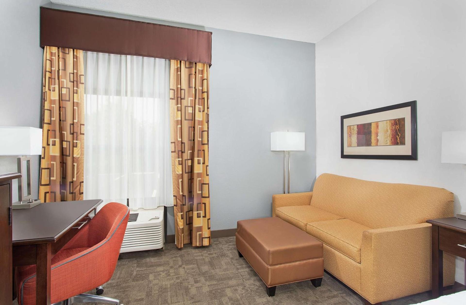 Hampton Inn Cullman photo 25