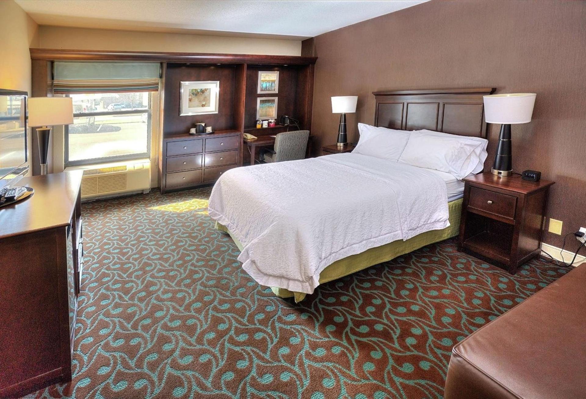 Hampton Inn Terre Haute photo 14