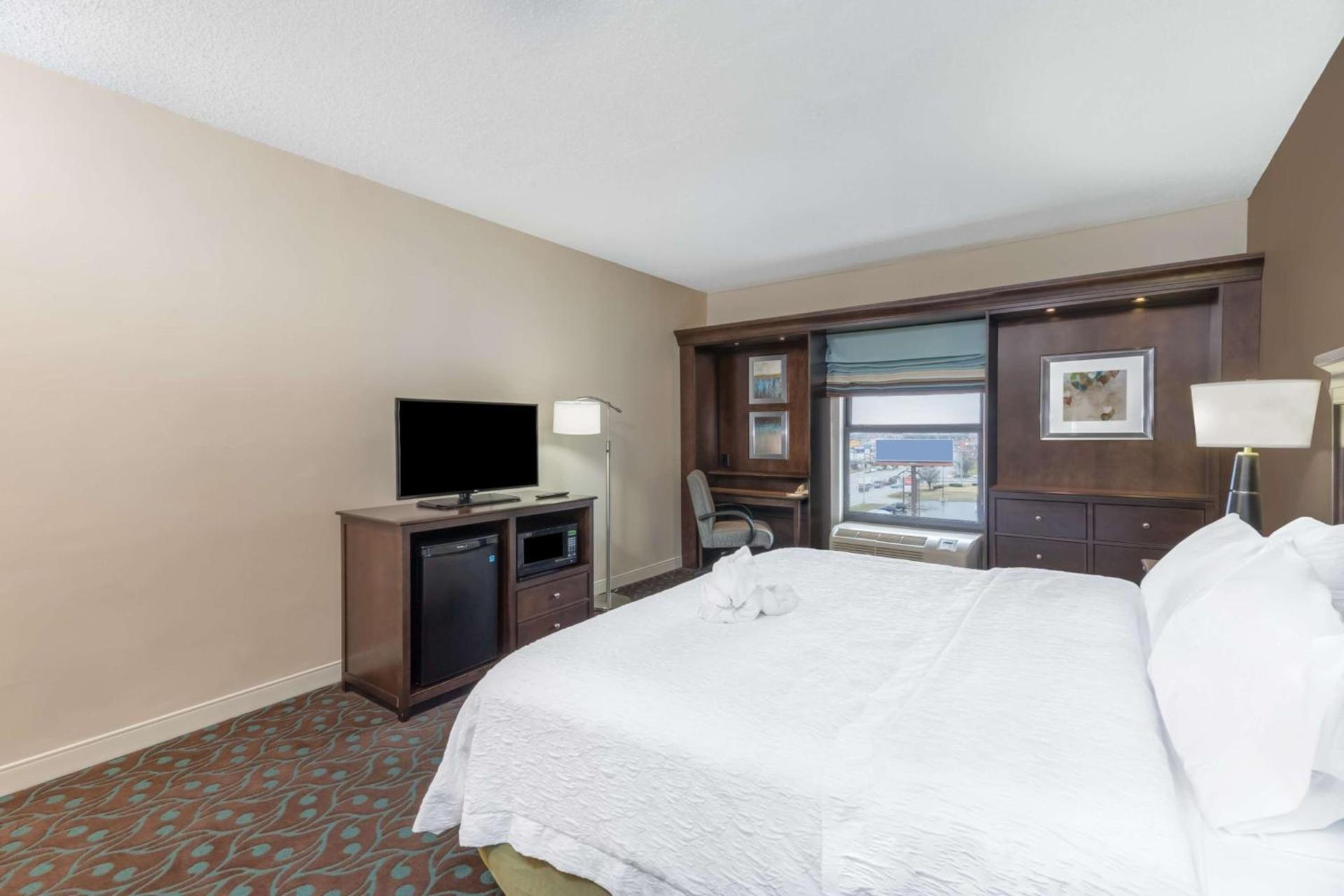 Hampton Inn Terre Haute photo 24