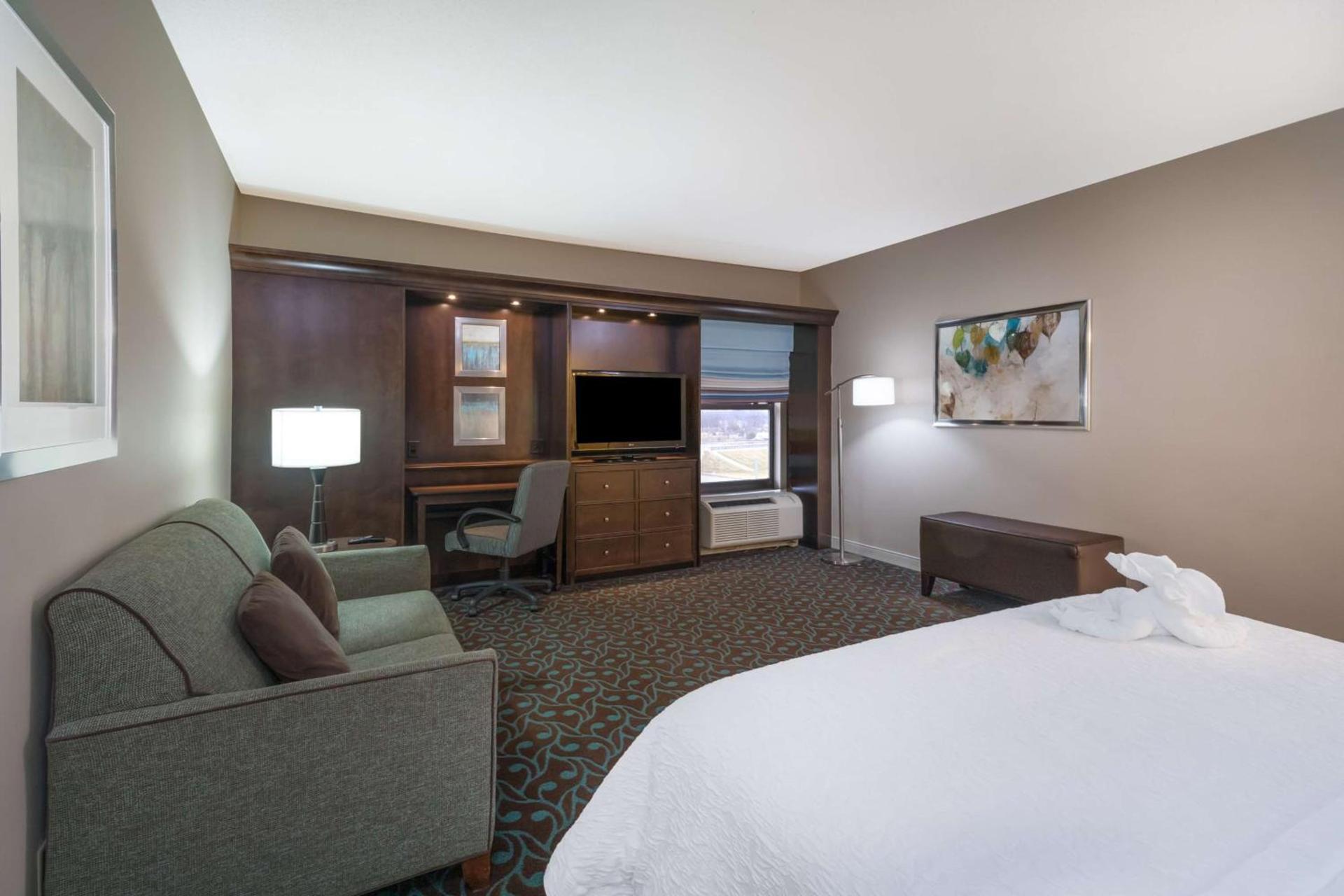 Hampton Inn Terre Haute photo 26