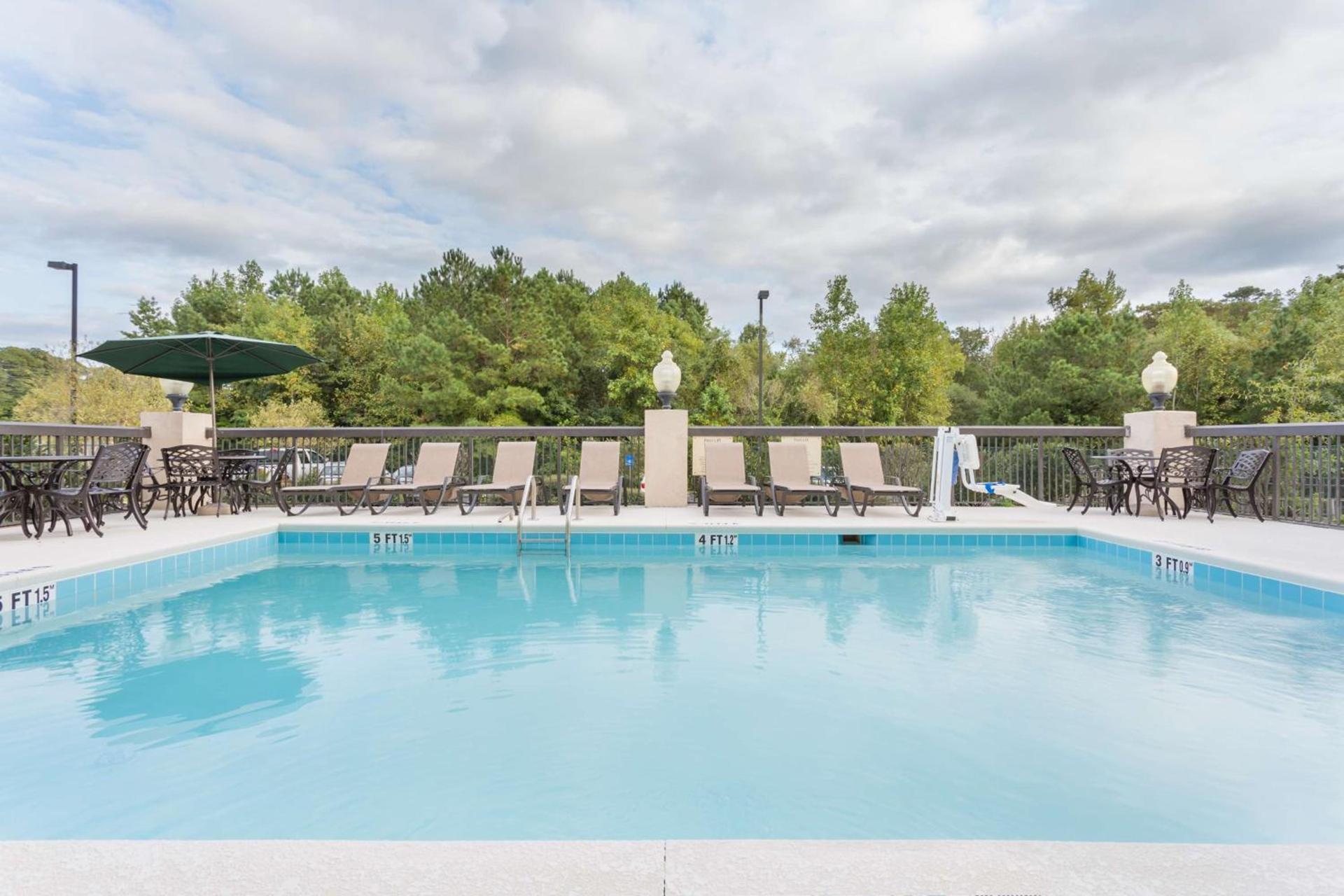 Hampton Inn Havelock photo 9