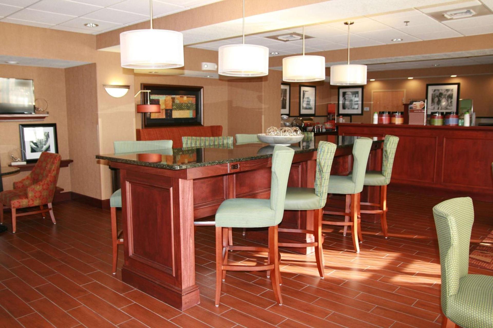 Hampton Inn Hays-North of I-70 photo 3