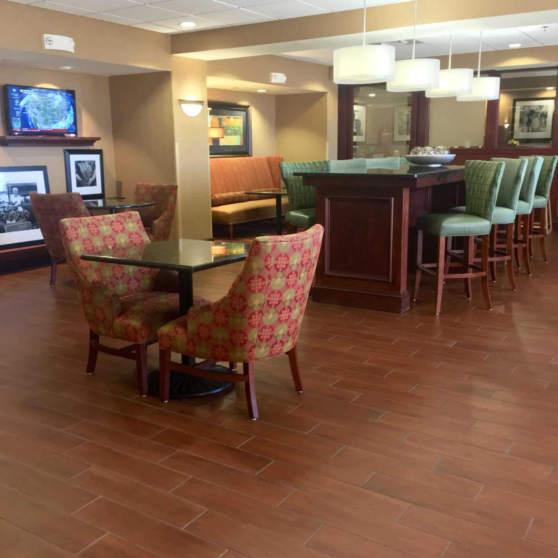 Hampton Inn Hays-North of I-70 photo 9