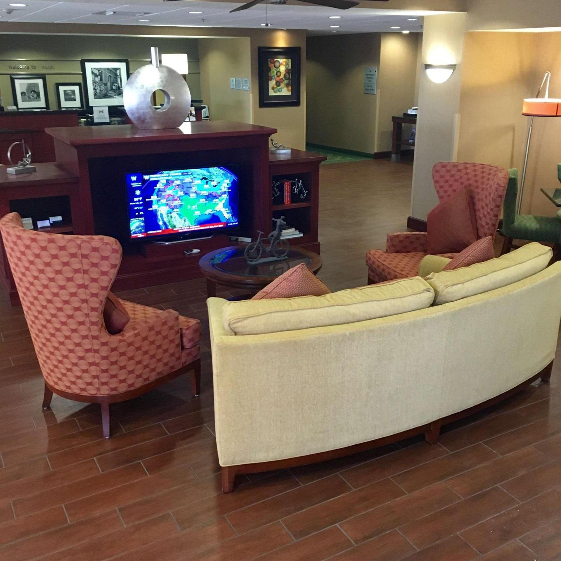 Hampton Inn Hays-North of I-70 photo 7