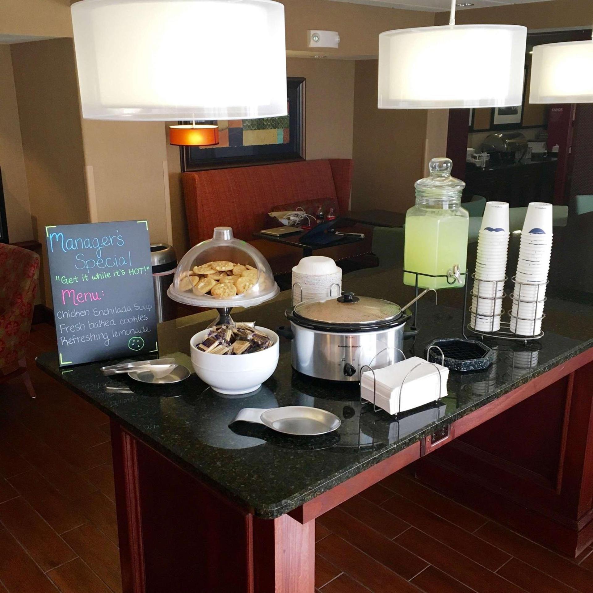 Hampton Inn Hays-North of I-70 photo 12