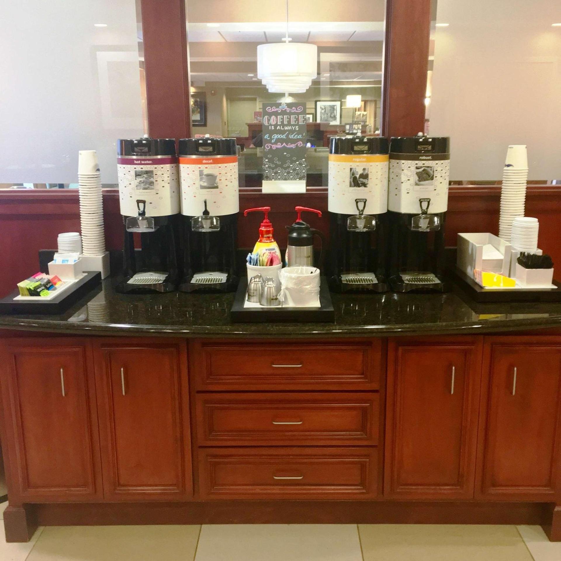 Hampton Inn Hays-North of I-70 photo 15