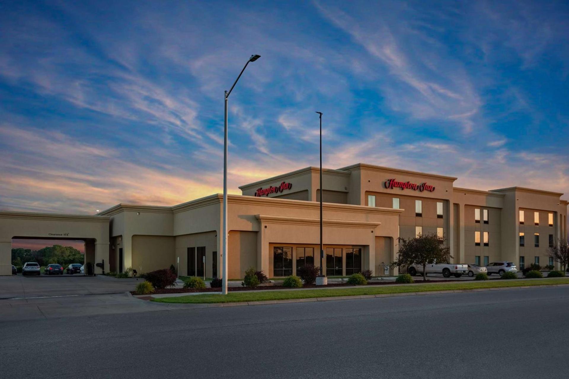 Hampton Inn Derby-Wichita Southeast photo 1