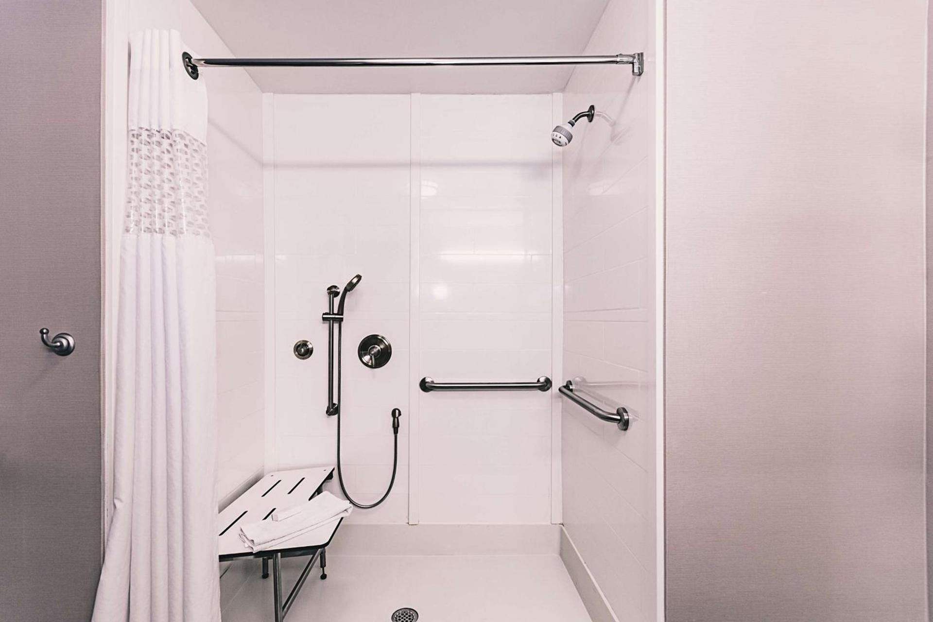 Hampton Inn Niagara Falls/ Blvd photo 16
