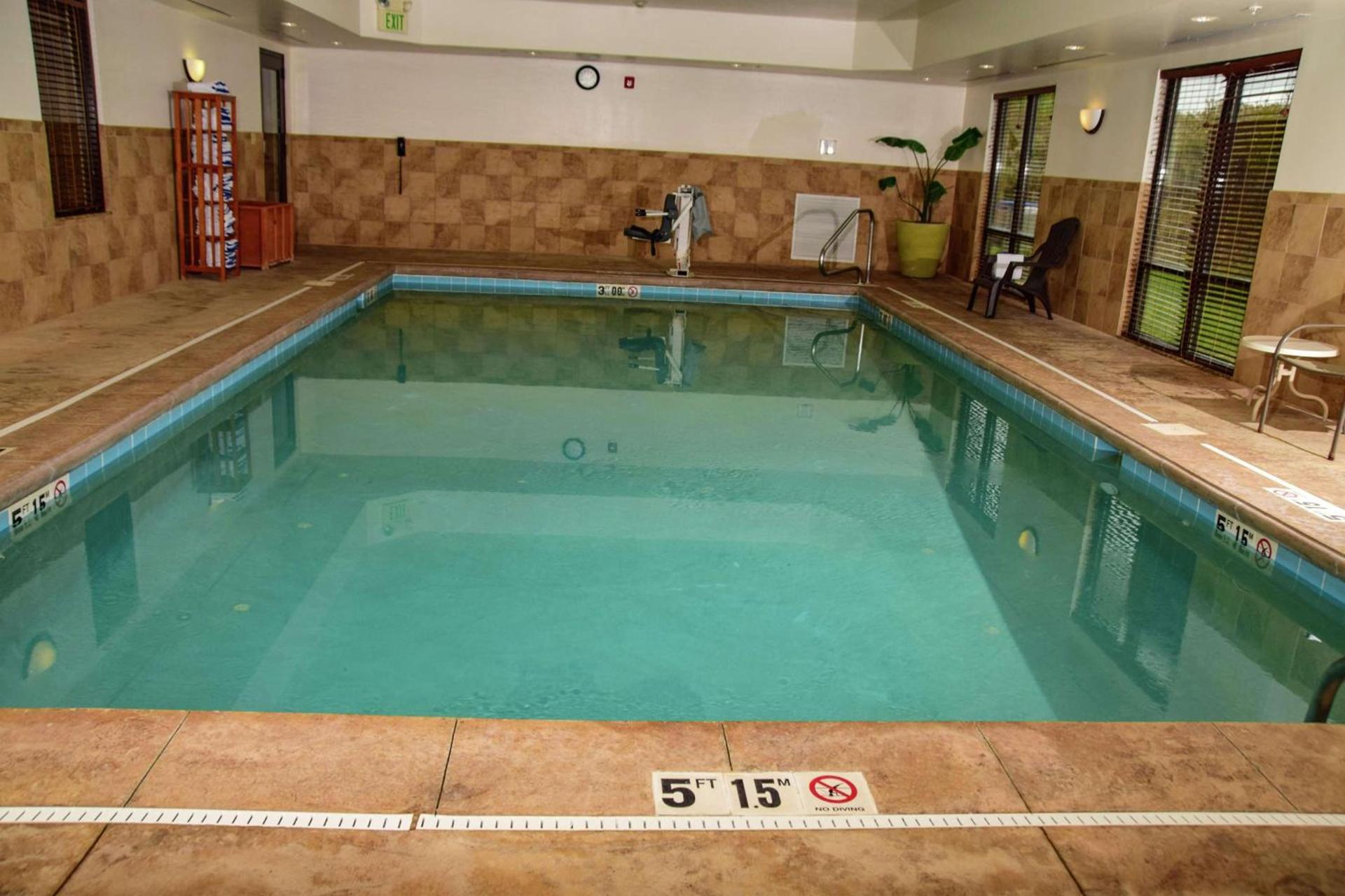 Hampton Inn Indiana photo 9