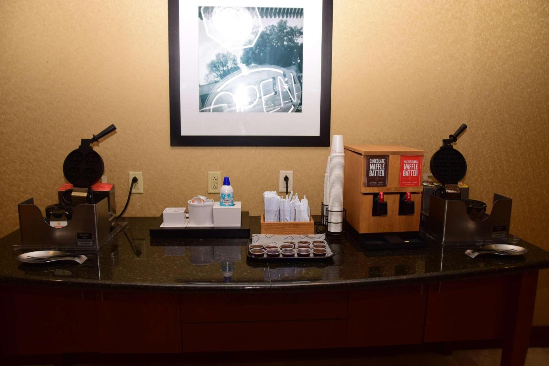 Hampton Inn Indiana photo 12