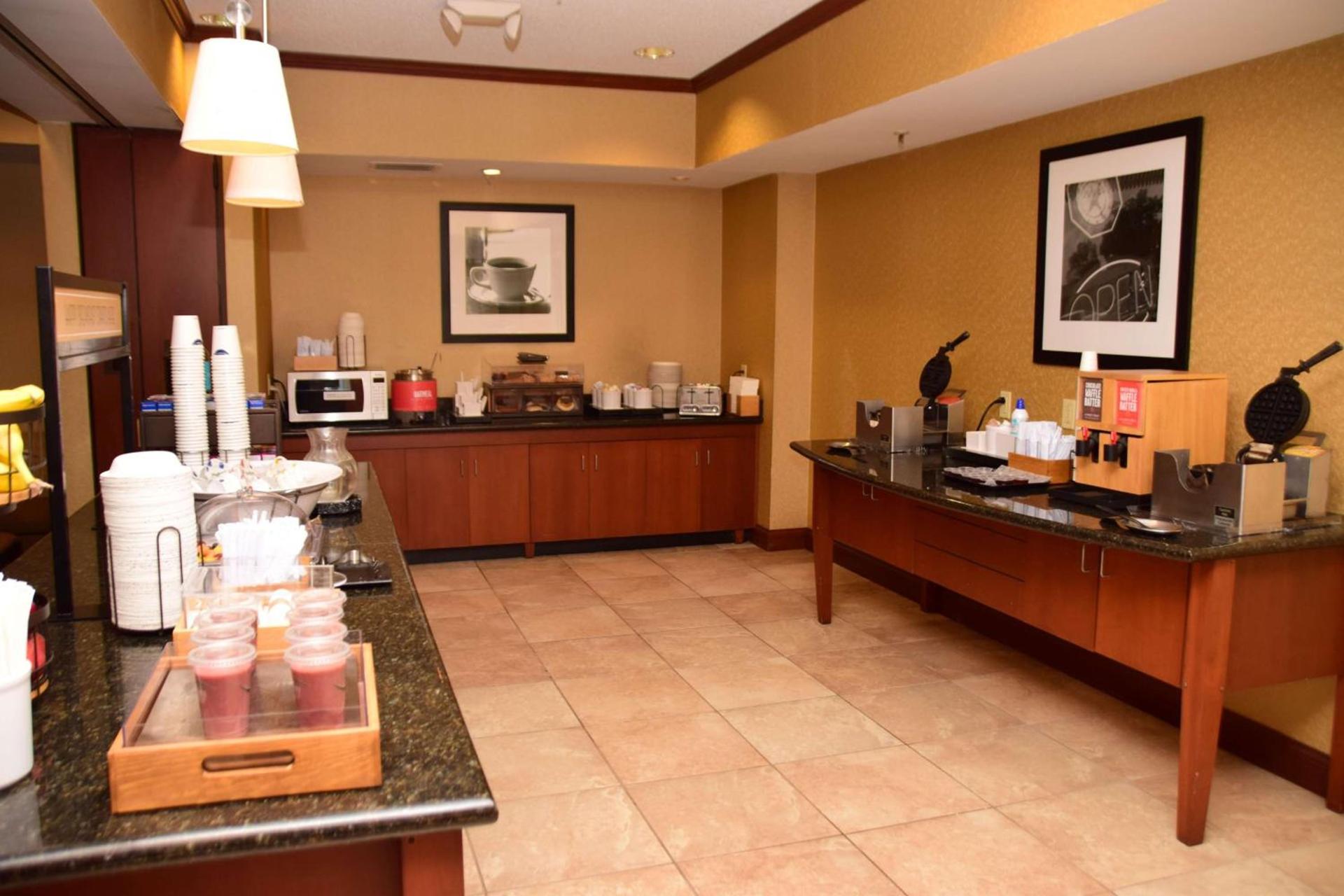 Hampton Inn Indiana photo 16