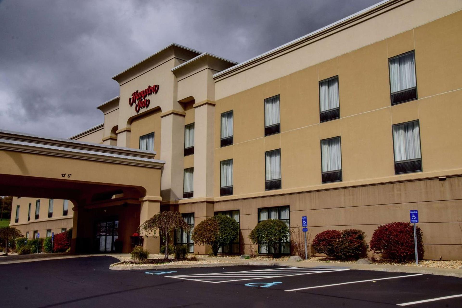 Hampton Inn Indiana photo 2