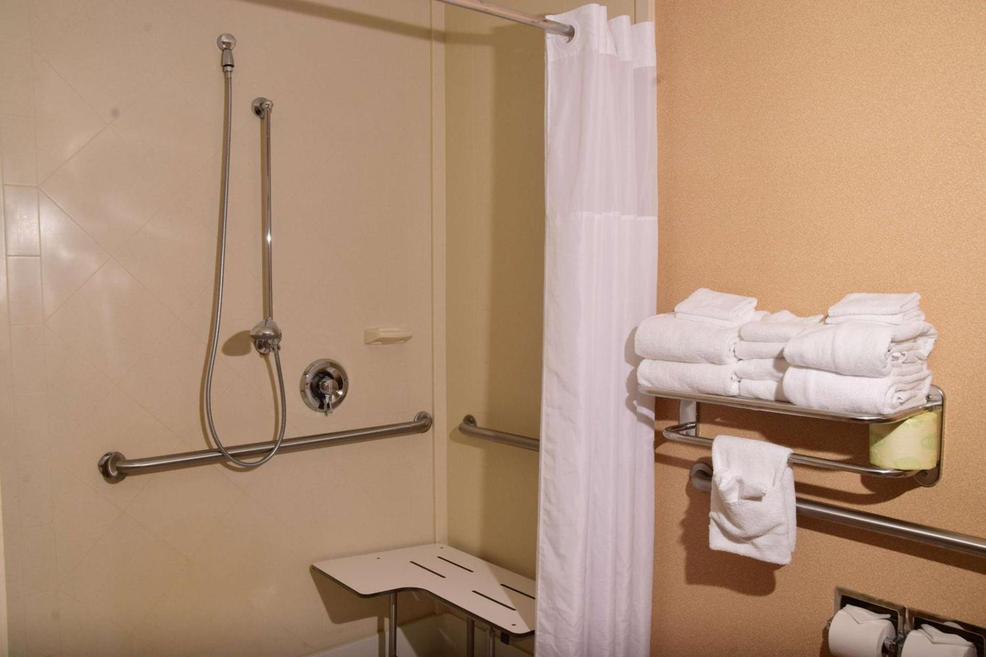 Hampton Inn Indiana photo 21