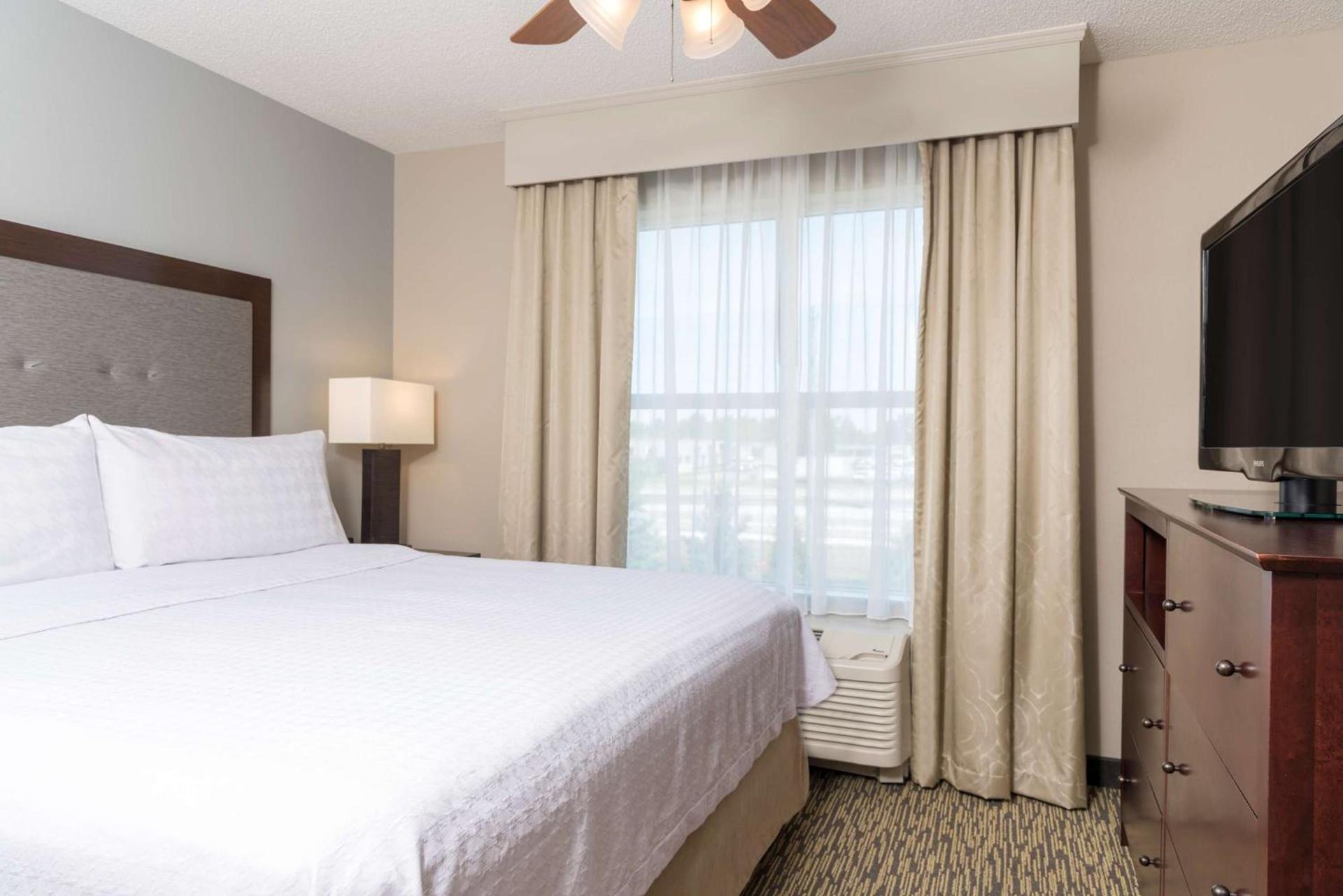Homewood Suites by Hilton Indianapolis Northwest photo 12