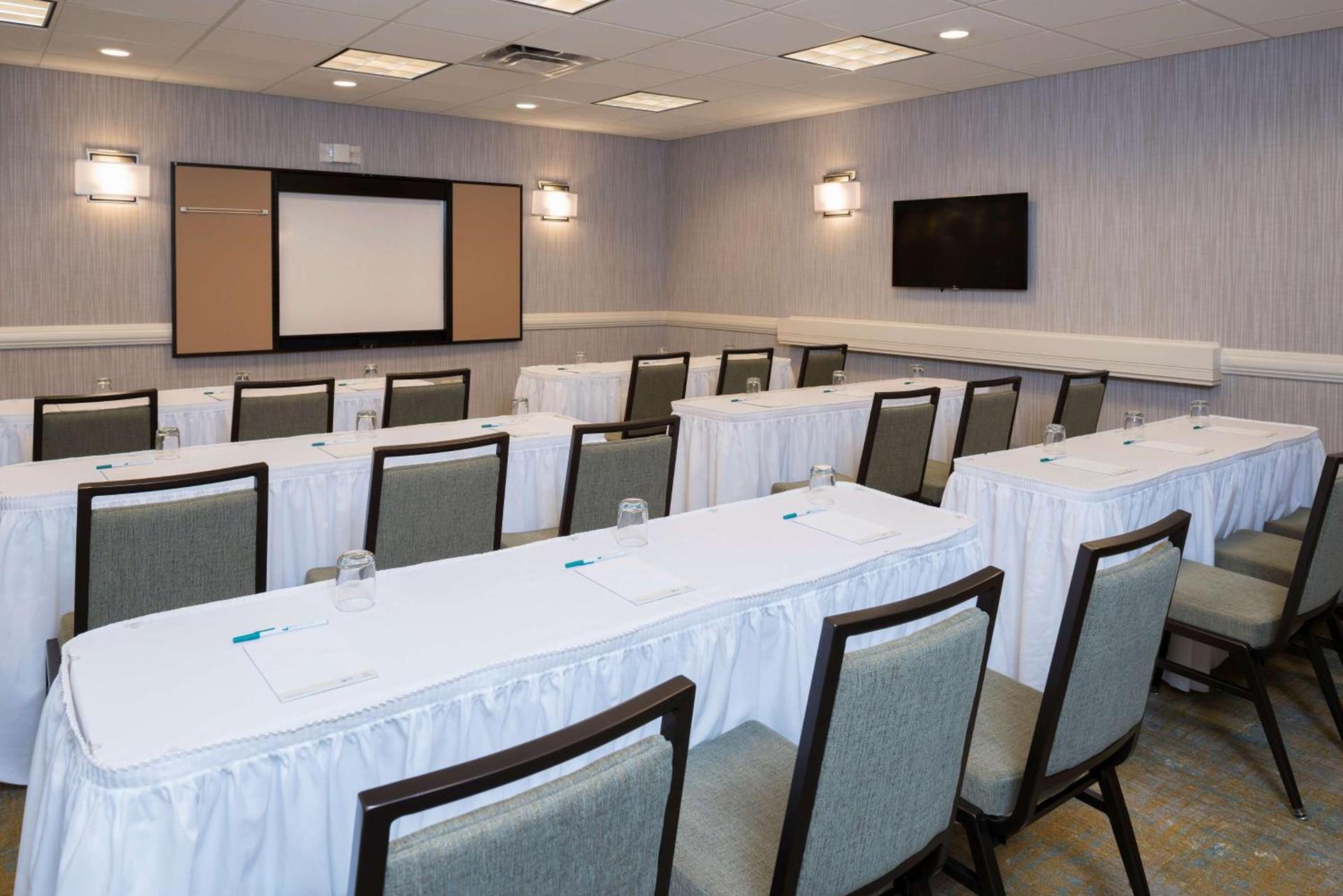 Homewood Suites by Hilton Indianapolis Northwest photo 16