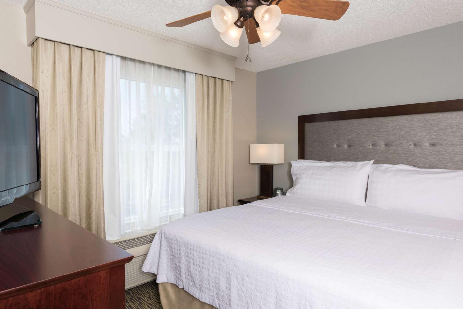 Homewood Suites by Hilton Indianapolis Northwest photo 23