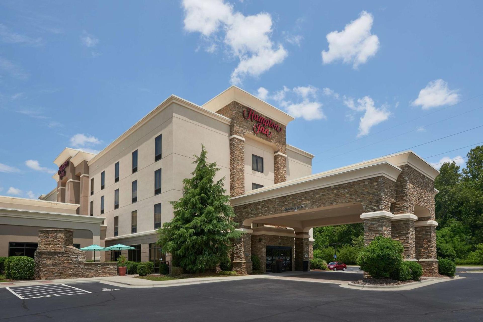 Hampton Inn Bermuda Run / Advance photo 18
