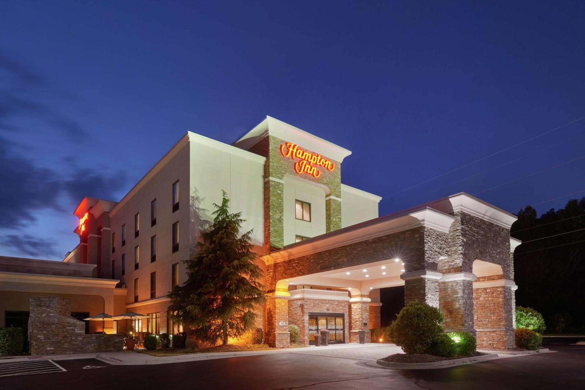 Hampton Inn Bermuda Run / Advance photo 2