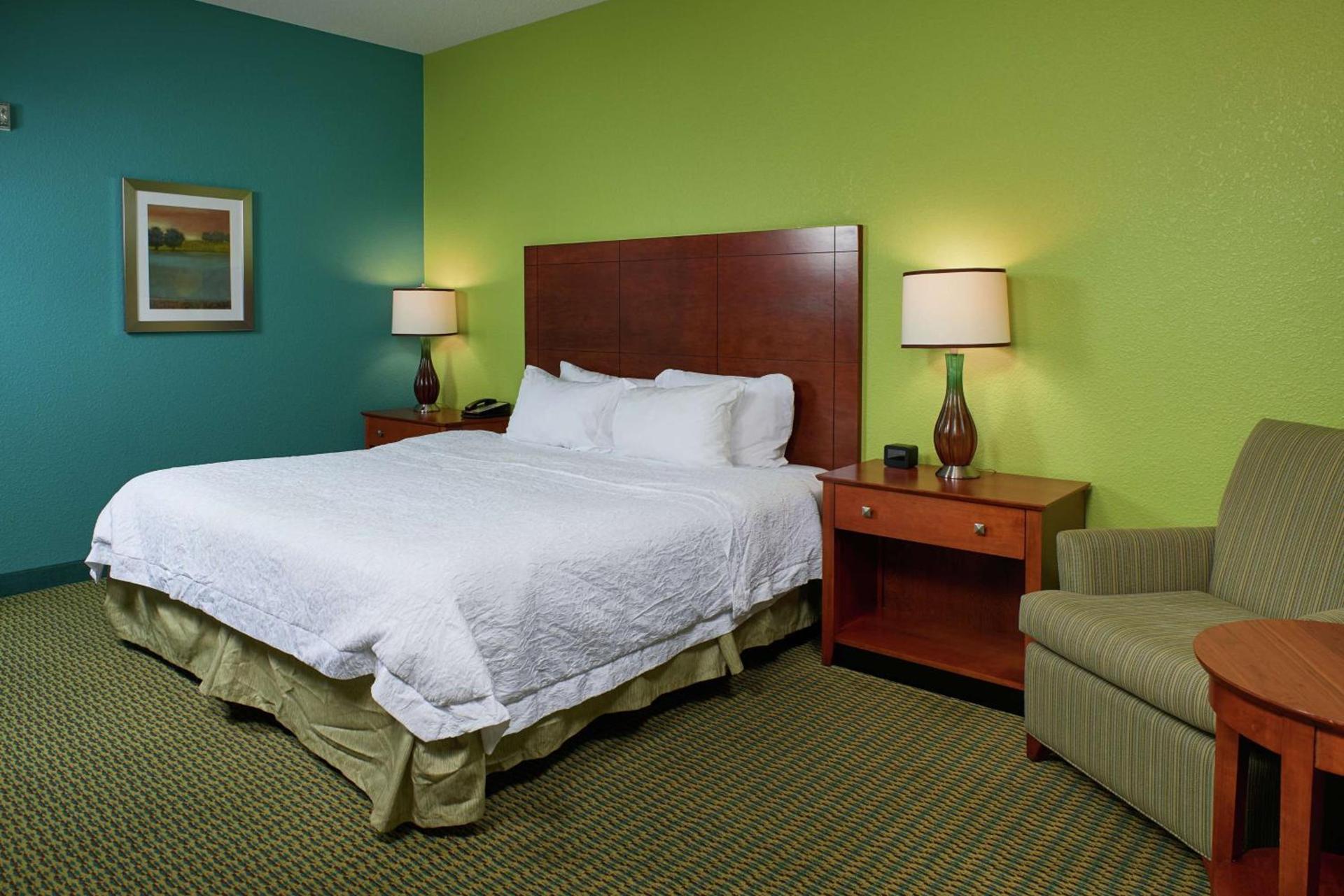 Hampton Inn Bermuda Run / Advance photo 21