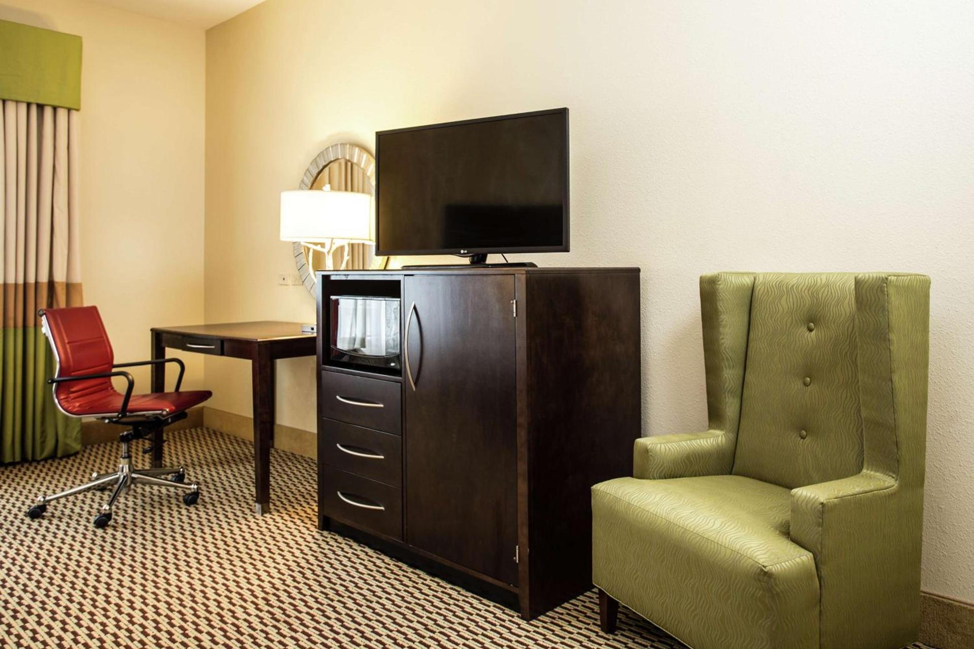 Hampton Inn & Suites Williamsport - Faxon Exit photo 19