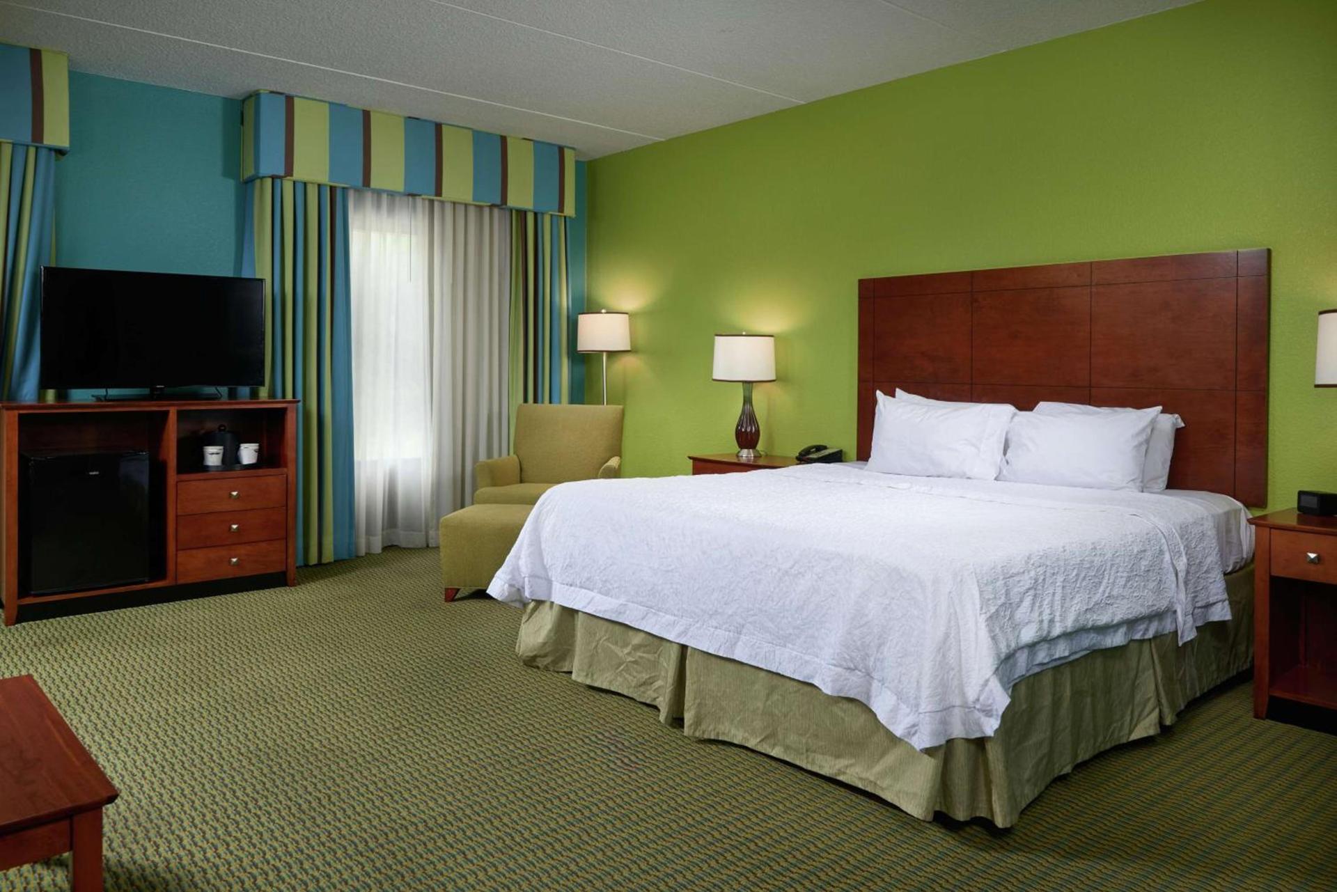 Hampton Inn Bermuda Run / Advance photo 32