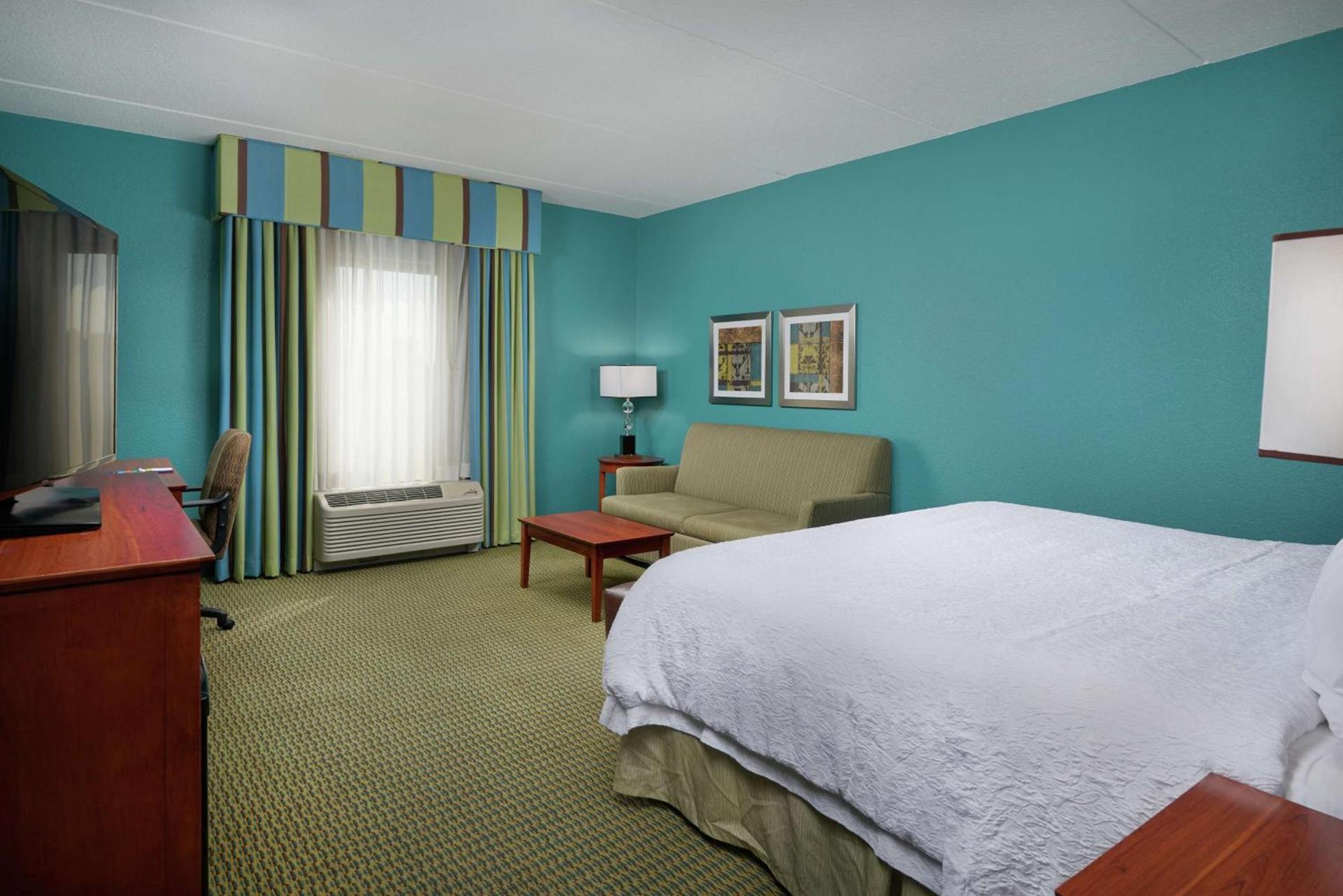 Hampton Inn Bermuda Run / Advance photo 33