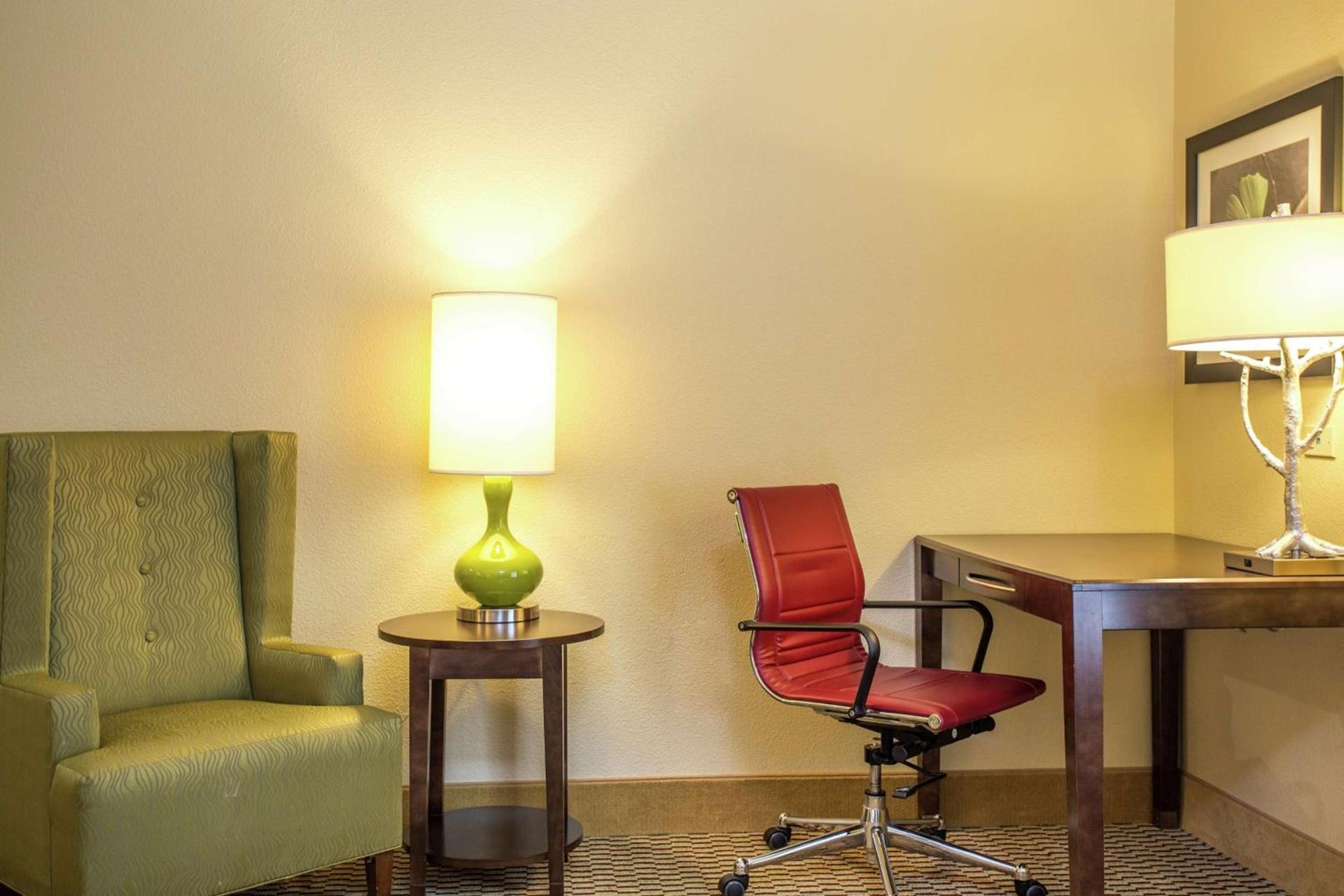 Hampton Inn & Suites Williamsport - Faxon Exit photo 21