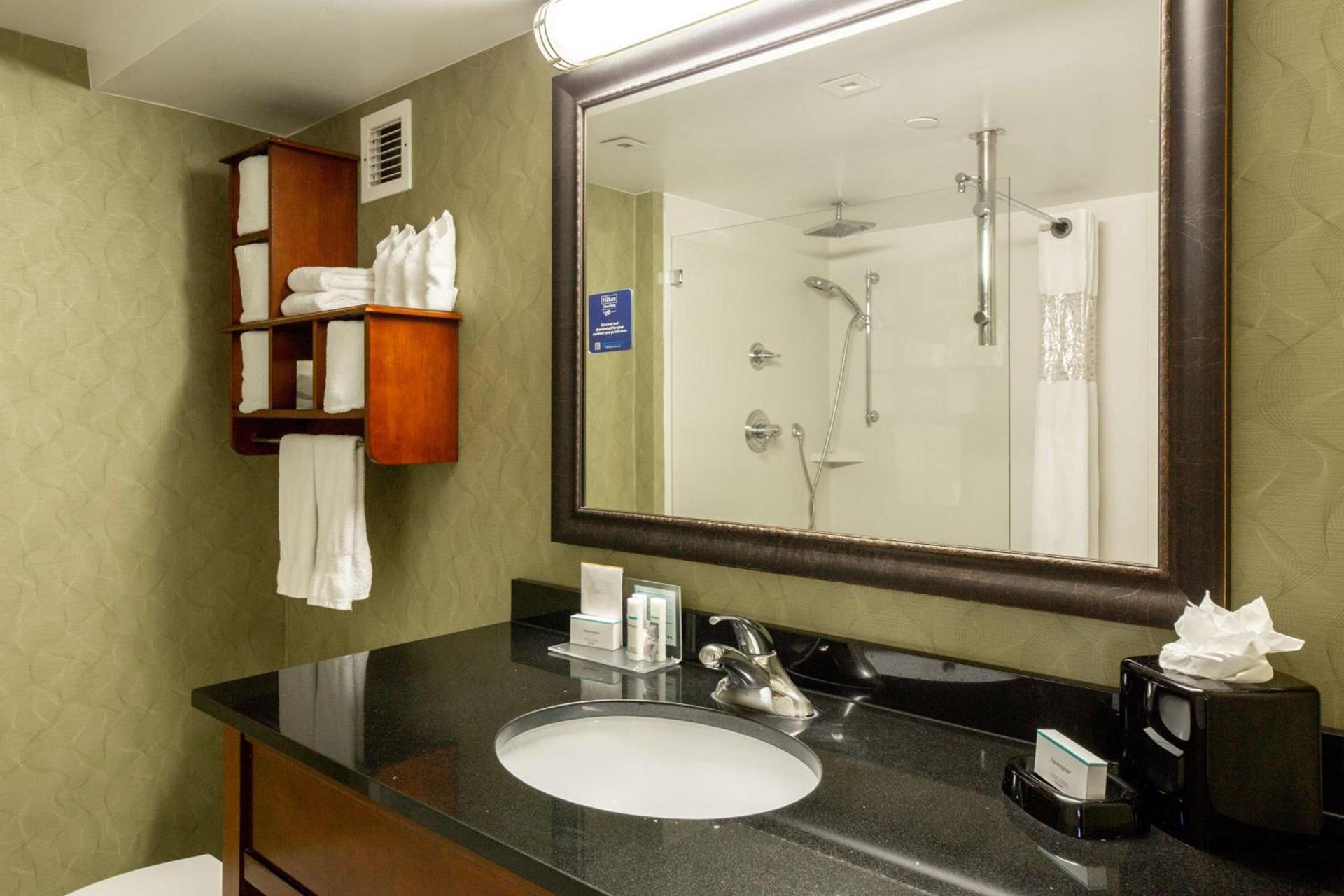 Hampton Inn Winston-Salem Hanes Mall photo 18