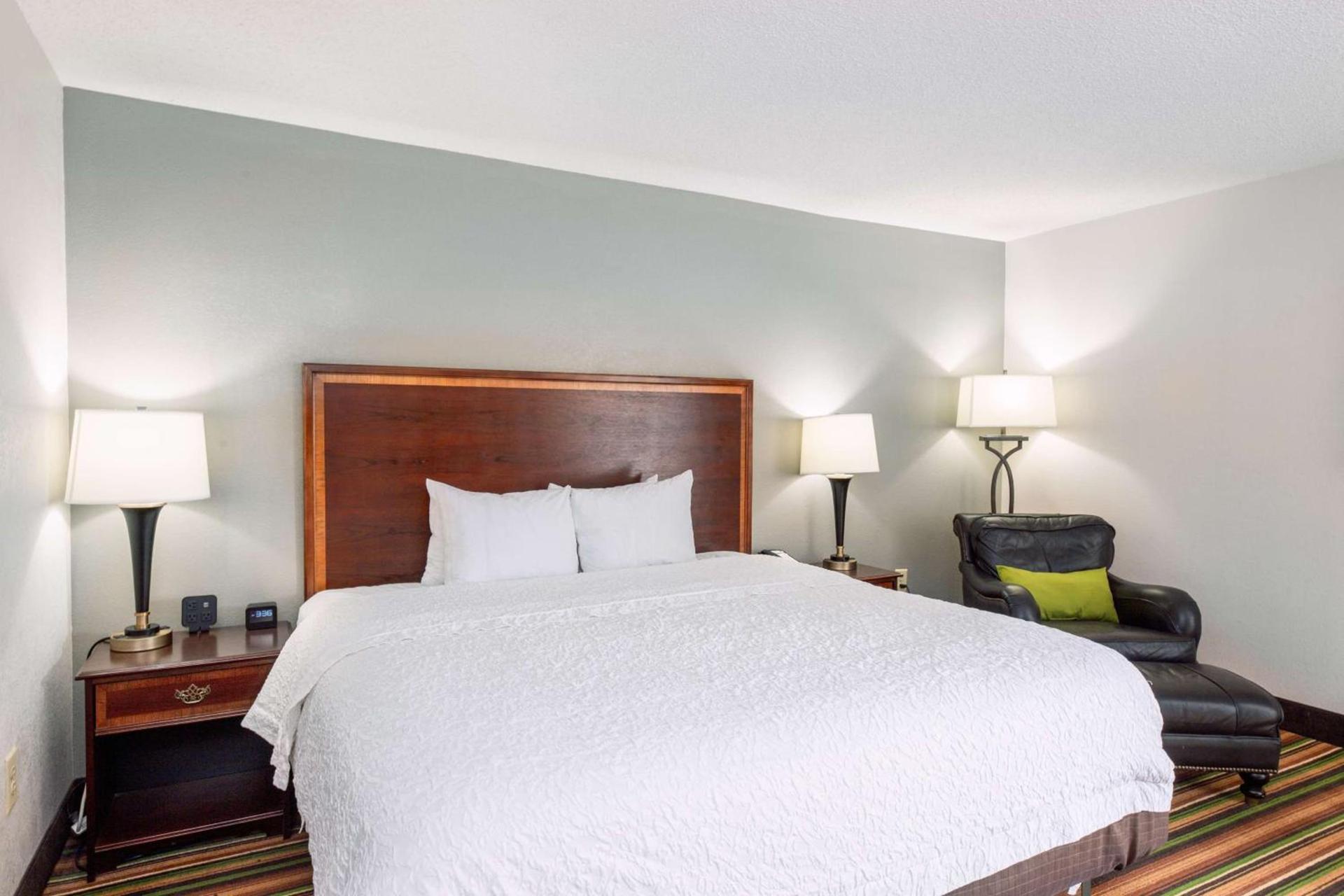 Hampton Inn Winston-Salem Hanes Mall photo 26