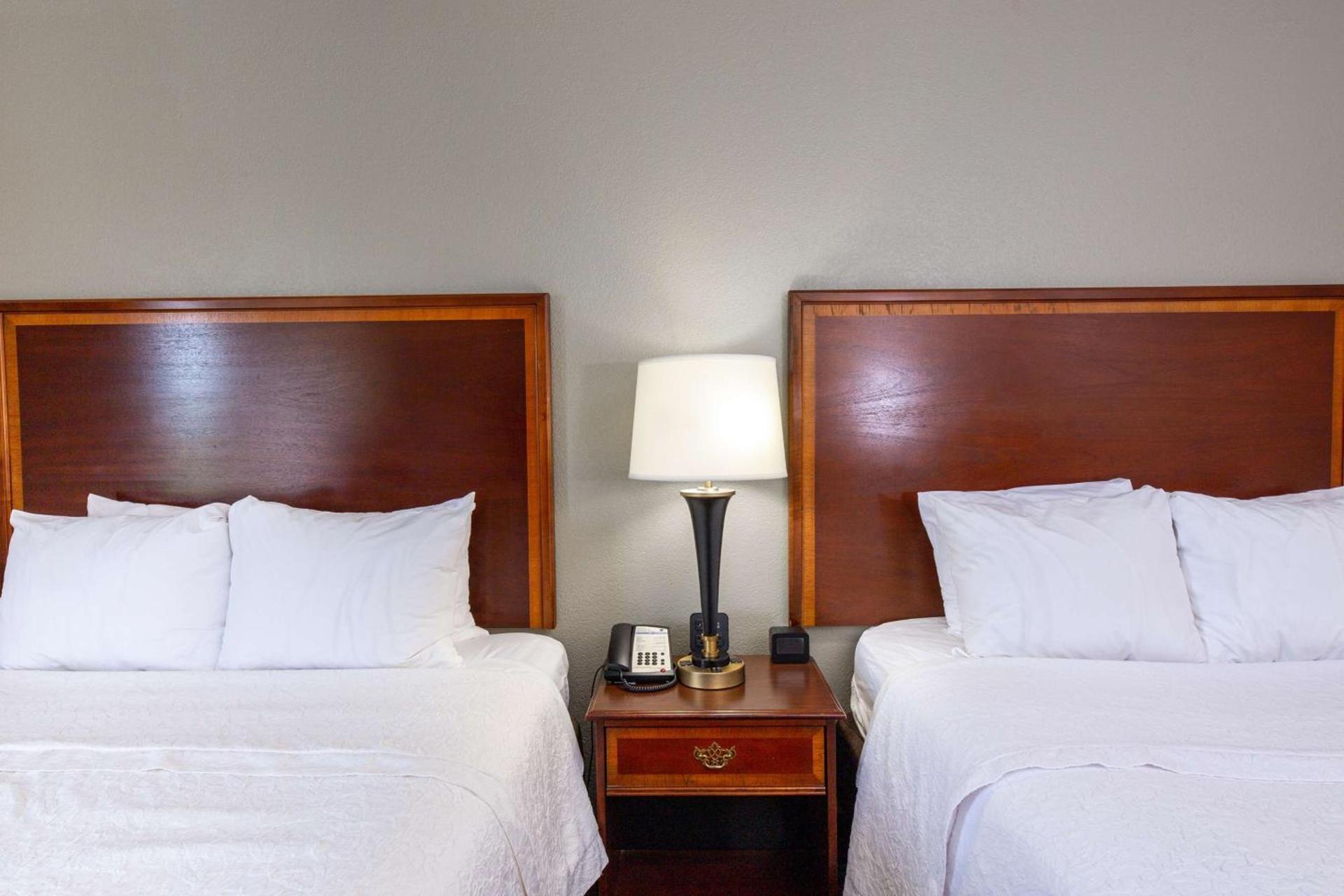 Hampton Inn Winston-Salem Hanes Mall photo 27